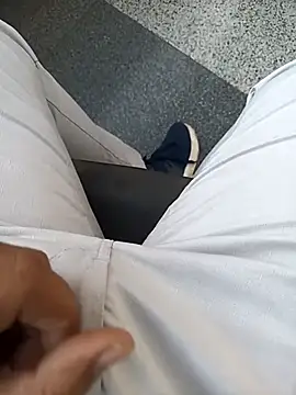 Snapshot of witchhunter1 chatting on 5, 11, 2025 witchhunter1 online show from 5, 11, 2025