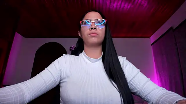 Snapshot of yesie_hot chatting on 6, 12, 2024 yesie hot online show from 6, 12, 2024