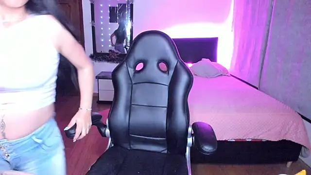 Snapshot of yesie_hot chatting on 7, 12, 2024 yesie hot online show from 7, 12, 2024