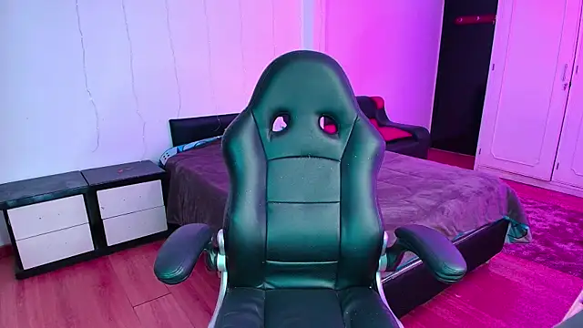 Snapshot of yesie_hot chatting on 24, 11, 2025 yesie hot online show from 24, 11, 2025