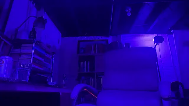 Snapshot of cumhungrybottom4u chatting on 8, 2, 2025 cumhungrybottom4u online show from 8, 2, 2025