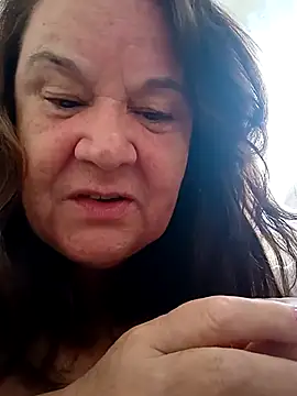 Yaya Mineira online show from 4, 3, 2025