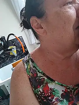 Yaya Mineira online show from 26, 2, 2026