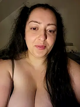 Snapshot of mihaelaa chatting on 18, 9, 2025 mihaelaa online show from 18, 9, 2025