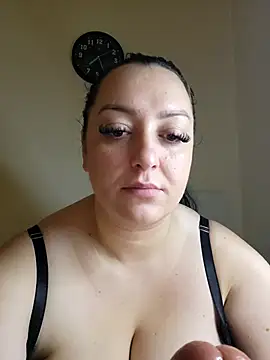 Snapshot of mihaelaa chatting on 20, 11, 2025 mihaelaa online show from 20, 11, 2025