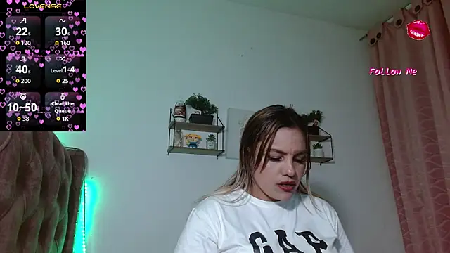 Snapshot of naugtyqueen chatting on 20, 11, 2025 naugtyqueen online show from 20, 11, 2025