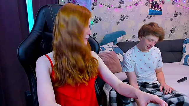 Snapshot of lakmsrrrmrrr chatting on 8, 12, 2024 lakmsrrrmrrr online show from 8, 12, 2024