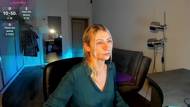 ZoeGrant online show from 17, 2, 2026