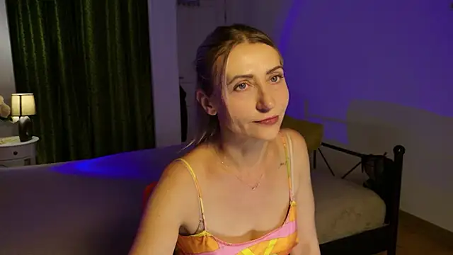 Snapshot of ZoeGrant chatting on 29, 5, 2026 ZoeGrant online show from 29, 5, 2026