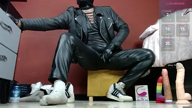 Snapshot of TomLover_12 chatting on 29, 1, 2025 TomLover 12 online show from 29, 1, 2025