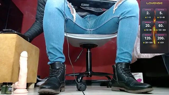 Snapshot of TomLover_12 chatting on 9, 2, 2025 TomLover 12 online show from 9, 2, 2025