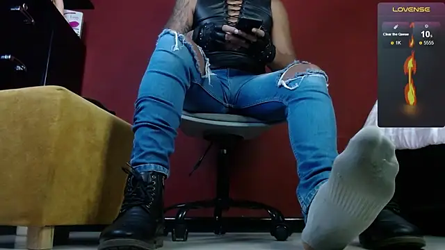 Snapshot of TomLover_12 chatting on 21, 2, 2025 TomLover 12 online show from 21, 2, 2025