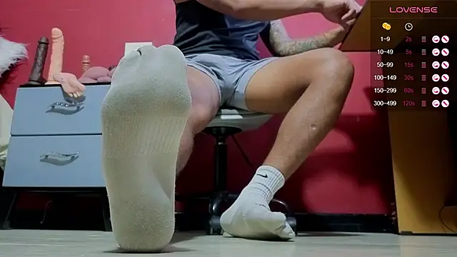 Snapshot of TomLover_12 chatting on 10, 10, 2025 TomLover 12 online show from 10, 10, 2025