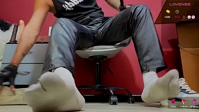 Snapshot of TomLover_12 chatting on 16, 10, 2025 TomLover 12 online show from 16, 10, 2025