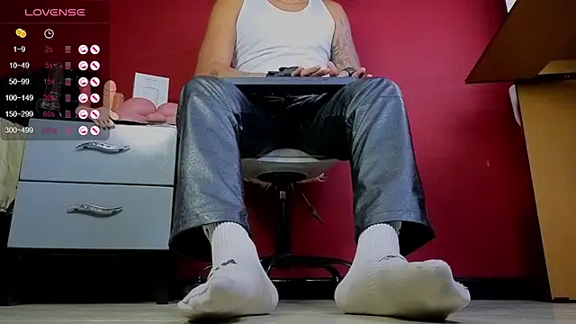 Snapshot of TomLover_12 chatting on 1, 12, 2025 TomLover 12 online show from 1, 12, 2025