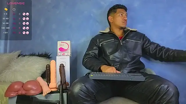 Snapshot of TomLover_12 chatting on 5, 7, 2026 TomLover 12 online show from 5, 7, 2026