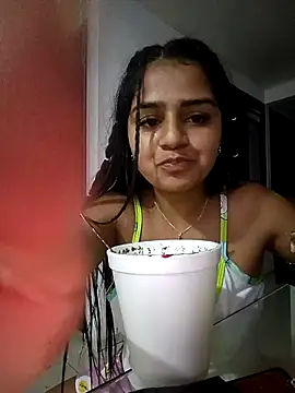 Snapshot of AnnRosse18 chatting on 12, 12, 2024 AnnRosse18 online show from 12, 12, 2024