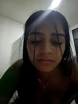 Snapshot of AnnRosse18 chatting on 12, 12, 2024 AnnRosse18 online show from 12, 12, 2024