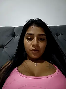 Snapshot of AnnRosse18 chatting on 2, 1, 2025 AnnRosse18 online show from 2, 1, 2025
