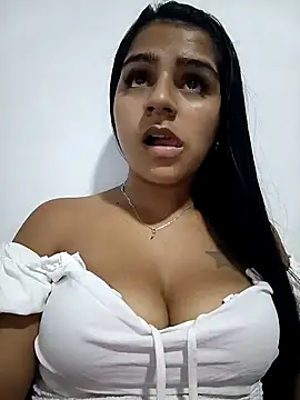 Snapshot of AnnRosse18 chatting on 15, 1, 2025 AnnRosse18 online show from 15, 1, 2025