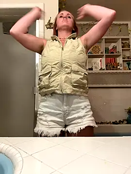 Snapshot of ClumsyLink chatting on 20, 10, 2025 ClumsyLink online show from 20, 10, 2025