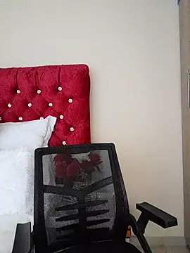 BoobQueenxx online show from 27, 1, 2025