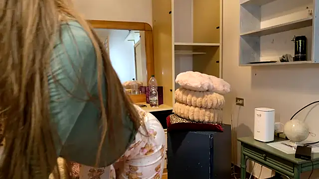 Miaelis online show from 13, 3, 2026