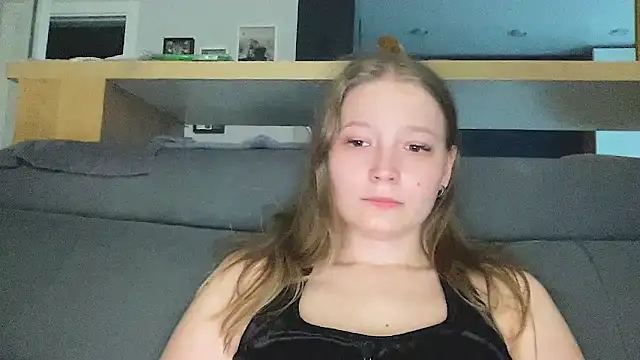 CharmingSarah online show from 10, 6, 2026