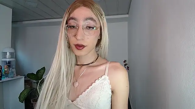 NicoleCortez online show from 23, 1, 2025