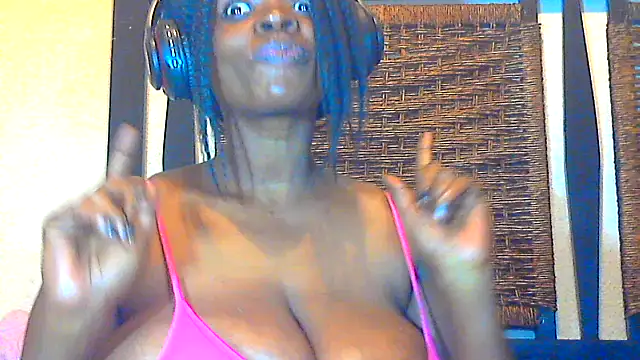 Snapshot of CallyCallienteXxX chatting on 18, 3, 2025 CallyCallienteXxX online show from 18, 3, 2025