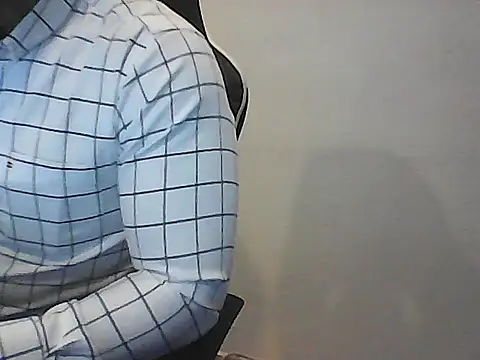 Snapshot of Kalel17073 chatting on 24, 6, 2026 Kalel17073 online show from 24, 6, 2026