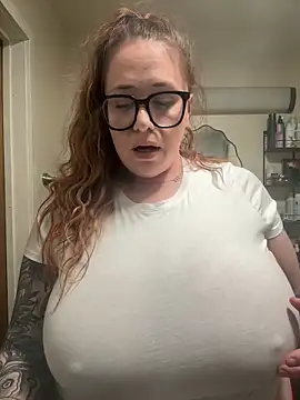 Snapshot of Cumming_atme chatting on 1, 3, 2025 Cumming atme online show from 1, 3, 2025