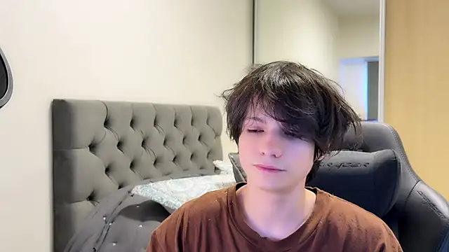 Snapshot of SasukeUhchiaa chatting on 21, 12, 2024 SasukeUhchiaa online show from 21, 12, 2024