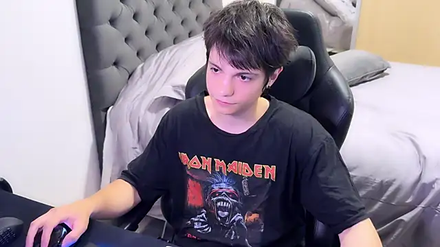 Snapshot of SasukeUhchiaa chatting on 22, 2, 2025 SasukeUhchiaa online show from 22, 2, 2025