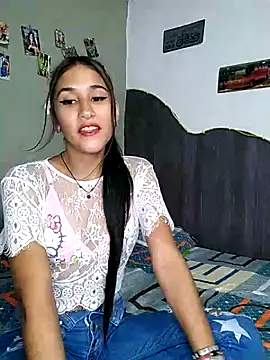 Little Naughty Nicole online show from 14, 4, 2026