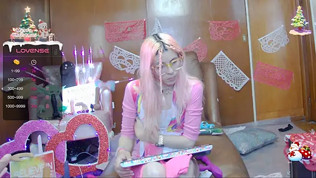 Skinygirl online show from 10, 2, 2025