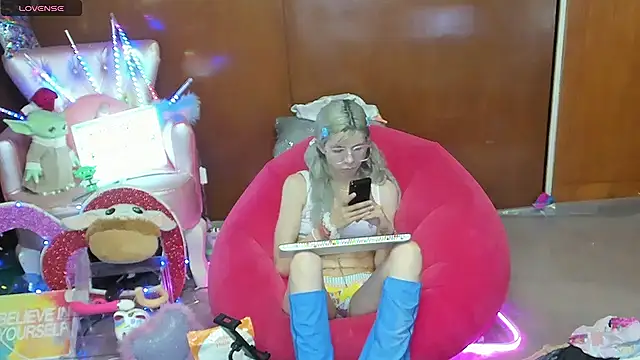 Skinygirl online show from 20, 5, 2026