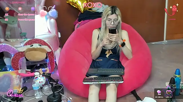 Snapshot of Skinygirl chatting on 26, 7, 2026 Skinygirl online show from 26, 7, 2026