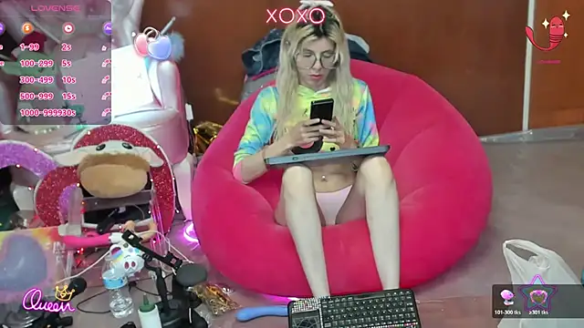 Snapshot of Skinygirl chatting on 28, 7, 2026 Skinygirl online show from 28, 7, 2026