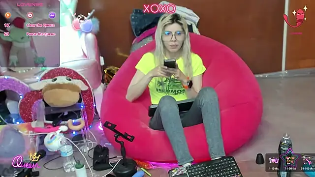 Snapshot of Skinygirl chatting on 31, 7, 2026 Skinygirl online show from 31, 7, 2026