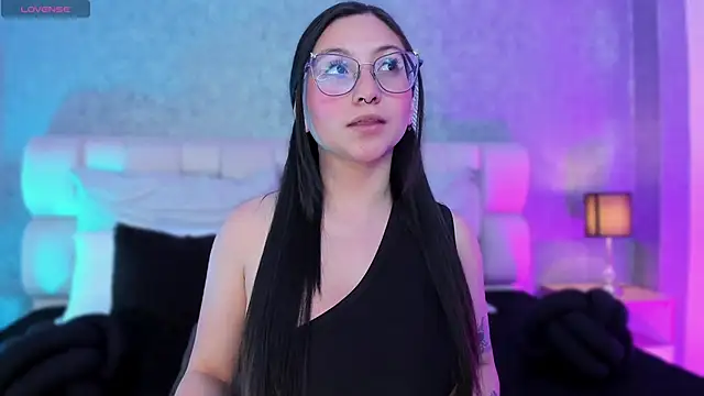 lucy neil online show from 18, 1, 2025