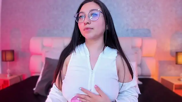 lucy neil online show from 10, 2, 2025