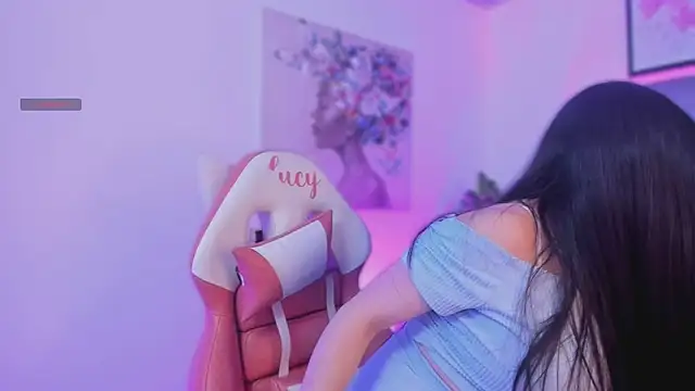 lucy neil online show from 19, 10, 2025