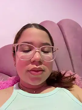 Lucyklein2022 online show from 12, 7, 2026
