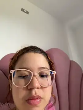 Lucyklein2022 online show from 12, 7, 2026