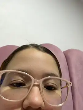 Lucyklein2022 online show from 17, 7, 2026