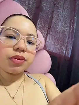 Lucyklein2022 online show from 28, 7, 2026