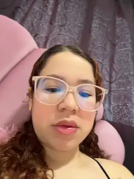 Lucyklein2022 online show from 29, 7, 2026