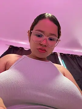 Lucyklein2022 online show from 2, 8, 2026