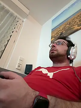 Snapshot of Italo1988 chatting on 11, 1, 2025 Italo1988 online show from 11, 1, 2025